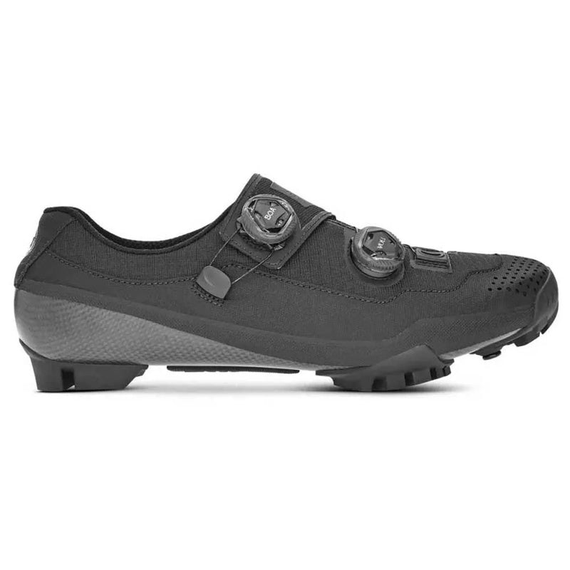 Sapatilhas MTB Riot G - Mercado de Luxo - O Maior E-Commerce de Bens, Produtos e Serviços de Luxo do Brasil.