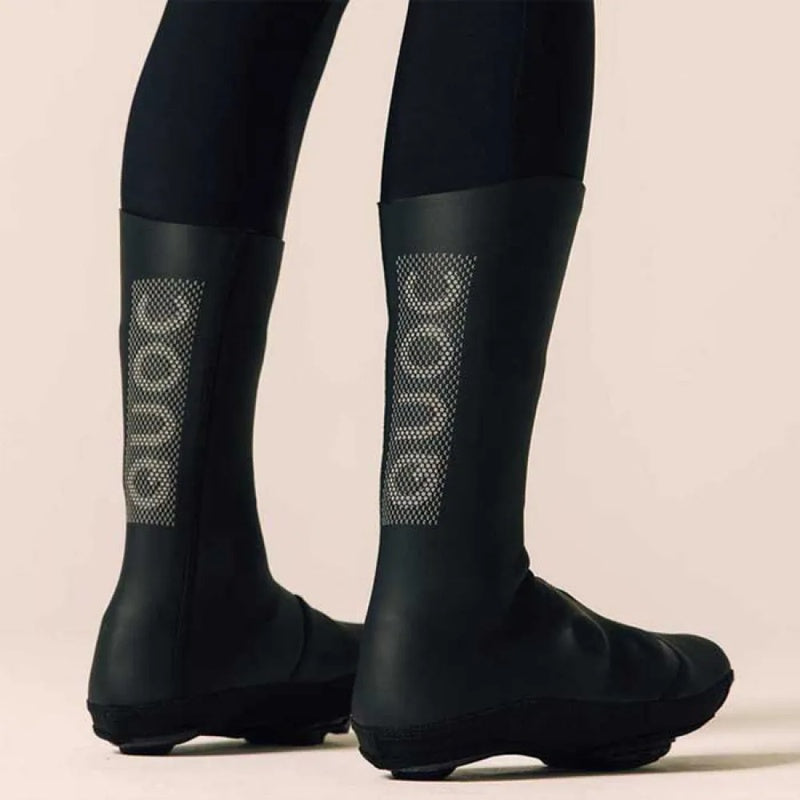 Capas sapatos - Mercado de Luxo - O Maior E-Commerce de Bens, Produtos e Serviços de Luxo do Brasil.