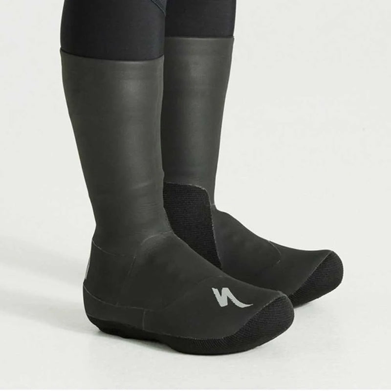 Capas sapatos Neoprene - Mercado de Luxo - O Maior E-Commerce de Bens, Produtos e Serviços de Luxo do Brasil.