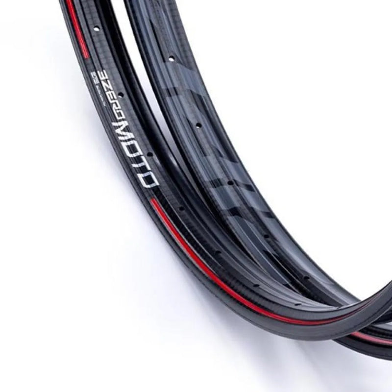 Aro 3Zero Moto Tubeless Rear - Mercado de Luxo - O Maior E-Commerce de Bens, Produtos e Serviços de Luxo do Brasil.