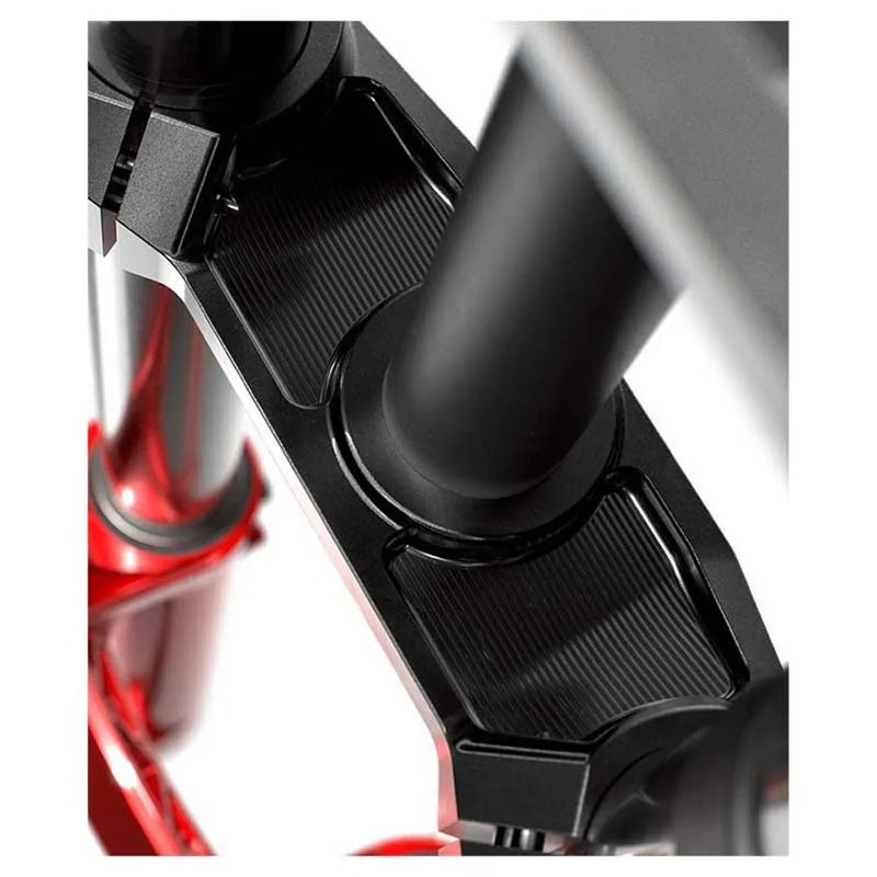 Garfo de MTB Boxxer Ultimate Charger3 RC2 OffSet 52 mm 1-1/8`` D1 - Mercado de Luxo - O Maior E-Commerce de Bens, Produtos e Serviços de Luxo do Brasil.