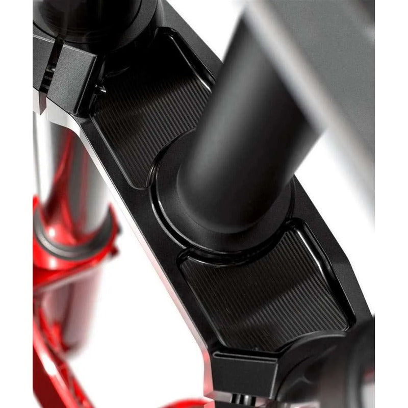Garfo de MTB Boxxer Ultimate Charger3 RC2 OffSet 52 mm 1-1/8`` D1 - Mercado de Luxo - O Maior E-Commerce de Bens, Produtos e Serviços de Luxo do Brasil.
