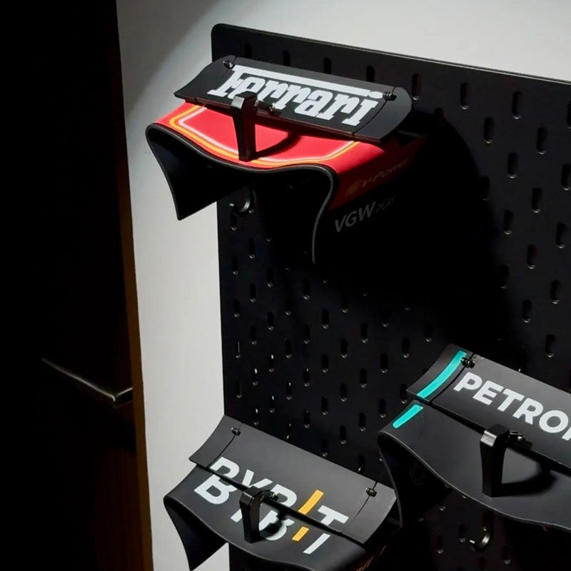 Porta Chave - Ferrari Preto - Mercado de Luxo - O Maior E-Commerce de Bens, Produtos e Serviços de Luxo do Brasil.