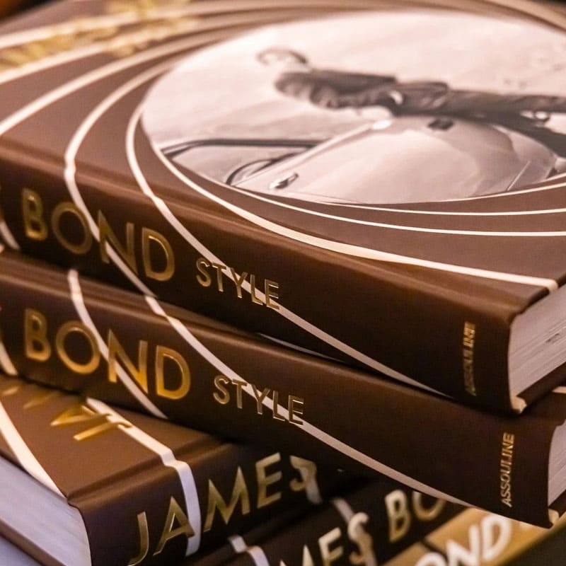 Livro o Style de James Bond 007 by Assouline - Mercado de Luxo - O Maior E-Commerce de Bens, Produtos e Serviços de Luxo do Brasil.