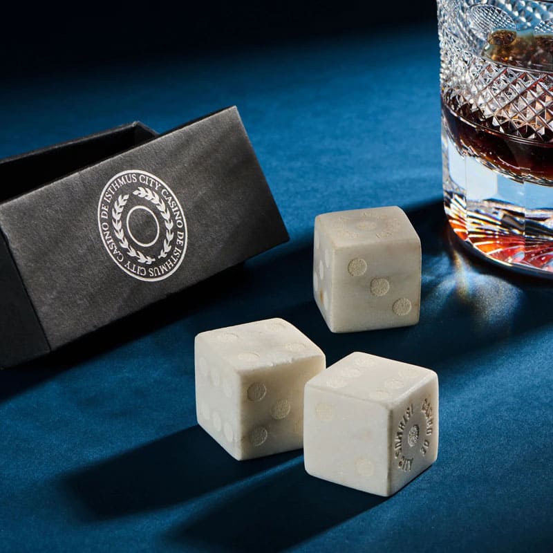 Conjunto de Dados James Bond 007 Licence To Kill Isthmus Casino Edition - Mercado de Luxo - O Maior E-Commerce de Bens, Produtos e Serviços de Luxo do Brasil.