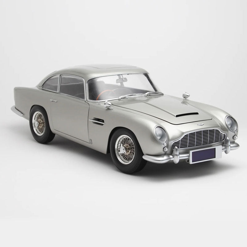 Réplica Aston Martin DB5 com Dispositivos James Bond 007 No Time To Die Escala 1:8 by Agora Models - Mercado de Luxo - O Maior E-Commerce de Bens, Produtos e Serviços de Luxo do Brasil.