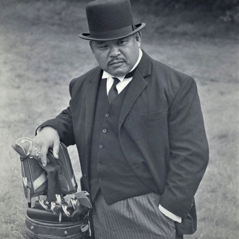 Réplica do Chapéu James Bond 007 Vilão Oddjob Goldfinger Edição Limitada - Mercado de Luxo - O Maior E-Commerce de Bens, Produtos e Serviços de Luxo do Brasil.