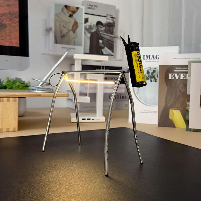 Luminária Cute Skinny Dog Light - Mercado de Luxo - O Maior E-Commerce de Bens, Produtos e Serviços de Luxo do Brasil.