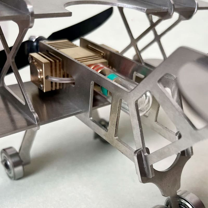 Aeronave com Motor Stirling - Mercado de Luxo - O Maior E-Commerce de Bens, Produtos e Serviços de Luxo do Brasil.