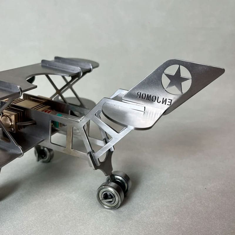 Aeronave com Motor Stirling - Mercado de Luxo - O Maior E-Commerce de Bens, Produtos e Serviços de Luxo do Brasil.