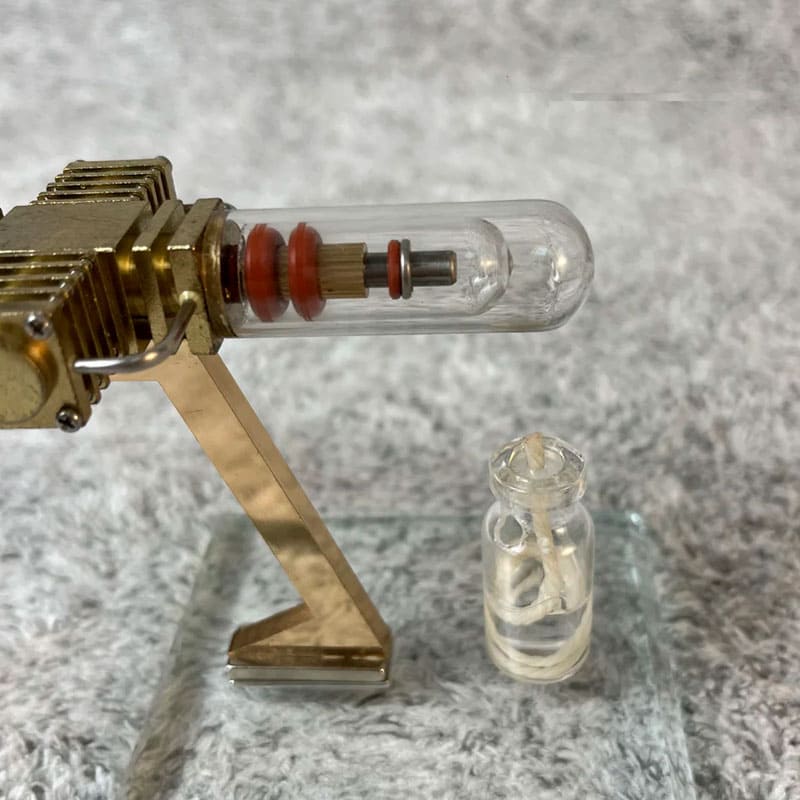 Mini Motor Stirling de Aeronave - Mercado de Luxo - O Maior E-Commerce de Bens, Produtos e Serviços de Luxo do Brasil.