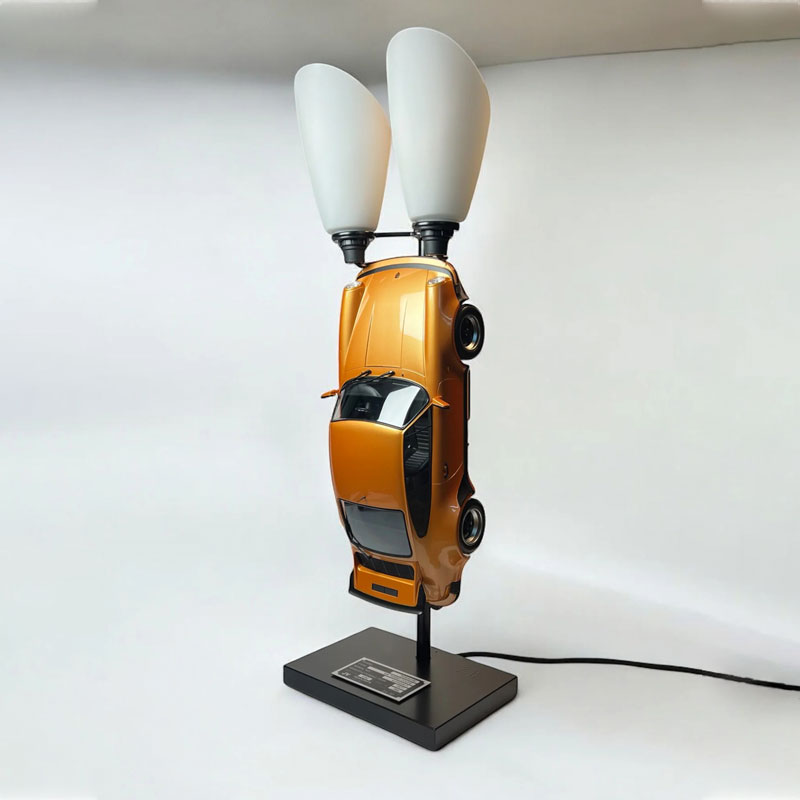 Luminária Edição Limitada Porsche 930 Turbo Coupé - Laranja Metálico Escala 1:12 - Mercado de Luxo - O Maior E-Commerce de Bens, Produtos e Serviços de Luxo do Brasil.