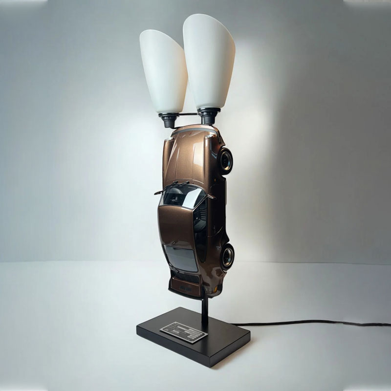 Luminária Edição Limitada Porsche 930 Turbo Coupé - Bronze Metálico Escala 1:12 - Mercado de Luxo - O Maior E-Commerce de Bens, Produtos e Serviços de Luxo do Brasil.