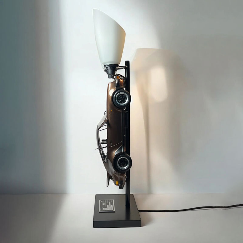 Luminária Edição Limitada Porsche 930 Turbo Coupé - Bronze Metálico Escala 1:12 - Mercado de Luxo - O Maior E-Commerce de Bens, Produtos e Serviços de Luxo do Brasil.