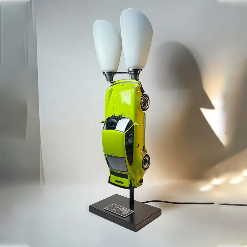 Luminária Edição Limitada Porsche 930 Turbo Coupé - Verde Bétula Escala 1:12 - Mercado de Luxo - O Maior E-Commerce de Bens, Produtos e Serviços de Luxo do Brasil.