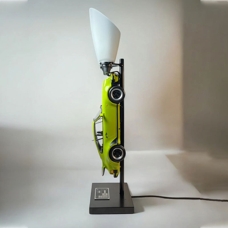 Luminária Edição Limitada Porsche 930 Turbo Coupé - Verde Bétula Escala 1:12 - Mercado de Luxo - O Maior E-Commerce de Bens, Produtos e Serviços de Luxo do Brasil.