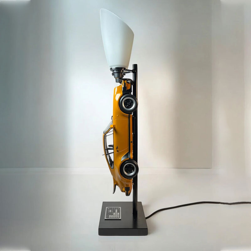 Luminária Edição Limitada Porsche 930 Turbo Coupé - Laranja Continental Escala 1:12 - Mercado de Luxo - O Maior E-Commerce de Bens, Produtos e Serviços de Luxo do Brasil.