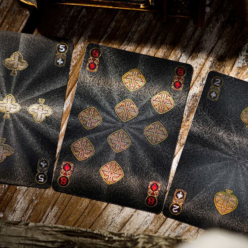 Baralho Edição Limitada Halidom Silver Sacred 2 Unidades - Prata e Preto - Mercado de Luxo - O Maior E-Commerce de Bens, Produtos e Serviços de Luxo do Brasil.