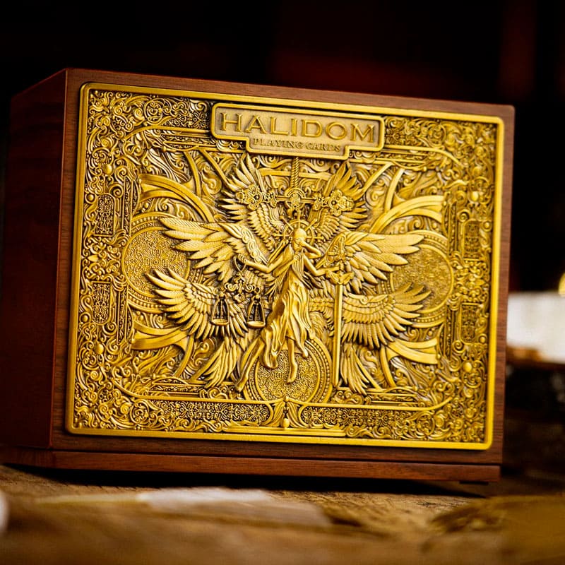 Baralho Edição Limitada Halidom Deluxe Walnut Box 1 Unidade - Dourado - Mercado de Luxo - O Maior E-Commerce de Bens, Produtos e Serviços de Luxo do Brasil.