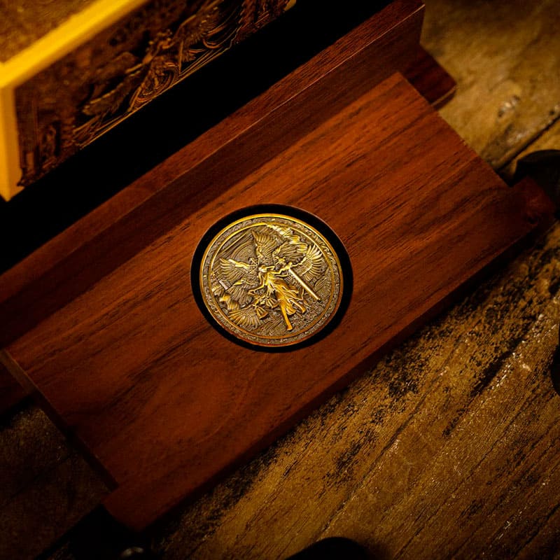 Baralho Edição Limitada Halidom Deluxe Walnut Box 1 Unidade - Dourado - Mercado de Luxo - O Maior E-Commerce de Bens, Produtos e Serviços de Luxo do Brasil.