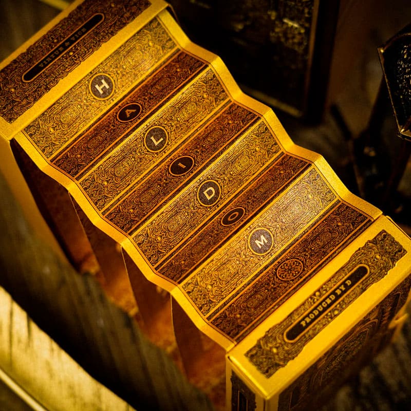 Baralho Edição Limitada Halidom Deluxe Walnut Box 1 Unidade - Dourado - Mercado de Luxo - O Maior E-Commerce de Bens, Produtos e Serviços de Luxo do Brasil.