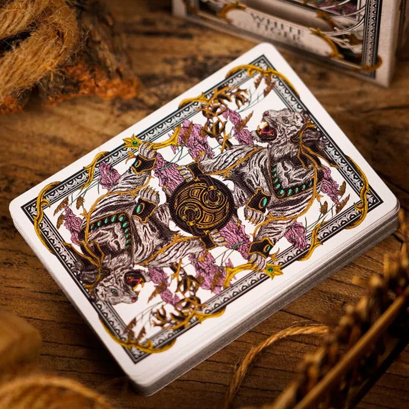 Baralho Edição Limitada White Tiger Classic 2 Unidades - Preto e Branco - Mercado de Luxo - O Maior E-Commerce de Bens, Produtos e Serviços de Luxo do Brasil.