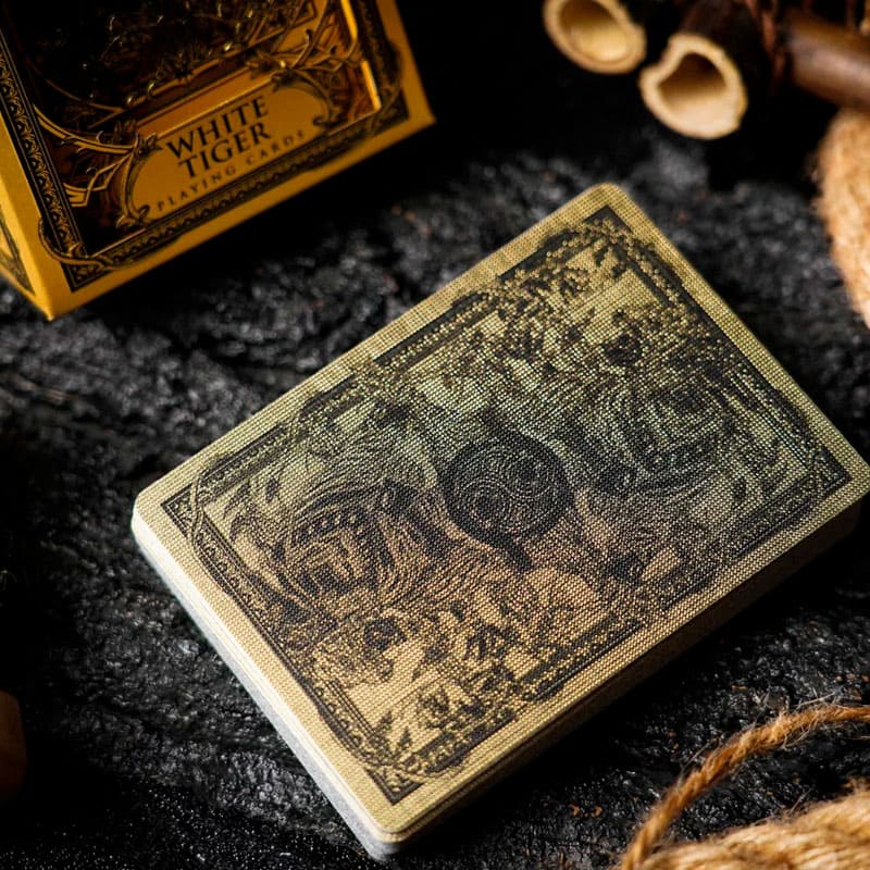 Baralho Edição Limitada White Tiger Black Gold 2 Unidades - Prata e Dourado - Mercado de Luxo - O Maior E-Commerce de Bens, Produtos e Serviços de Luxo do Brasil.