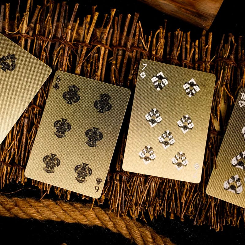 Baralho Edição Limitada White Tiger Black Gold 2 Unidades - Prata e Dourado - Mercado de Luxo - O Maior E-Commerce de Bens, Produtos e Serviços de Luxo do Brasil.