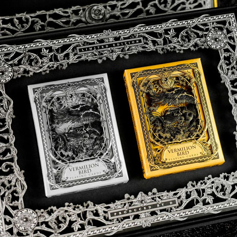 Baralho Edição Limitada Vermilion Bird Black Gold 2 Unidades - Prata e Dourado - Mercado de Luxo - O Maior E-Commerce de Bens, Produtos e Serviços de Luxo do Brasil.