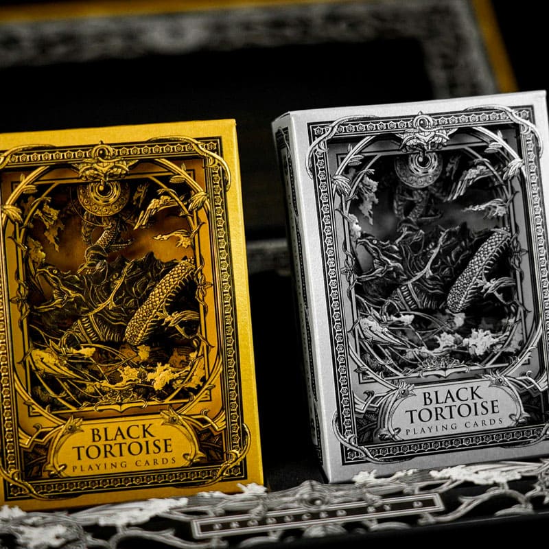 Baralho Edição Limitada Black Tortoise Black Gold 2 Unidades - Prata e Dourado - Mercado de Luxo - O Maior E-Commerce de Bens, Produtos e Serviços de Luxo do Brasil.