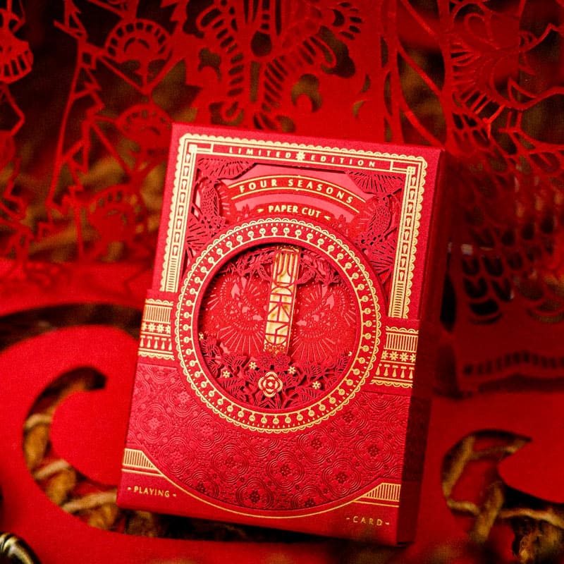 Baralho Edição Limitada Four Seasons Classic 2 Unidades - Vermelho e Verde - Mercado de Luxo - O Maior E-Commerce de Bens, Produtos e Serviços de Luxo do Brasil.