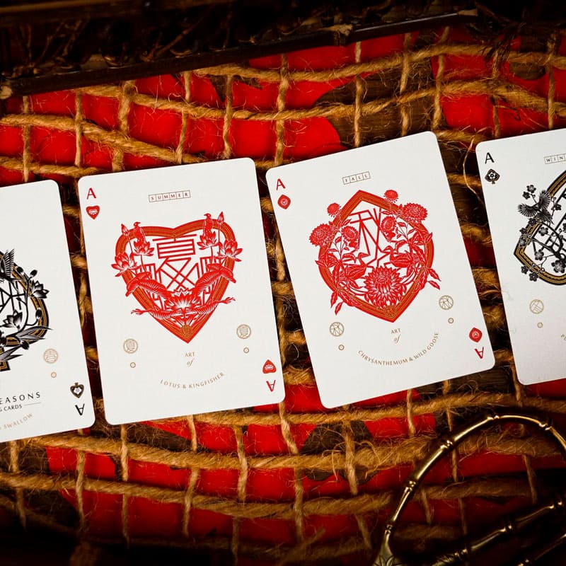 Baralho Edição Limitada Four Seasons Classic 2 Unidades - Vermelho e Verde - Mercado de Luxo - O Maior E-Commerce de Bens, Produtos e Serviços de Luxo do Brasil.