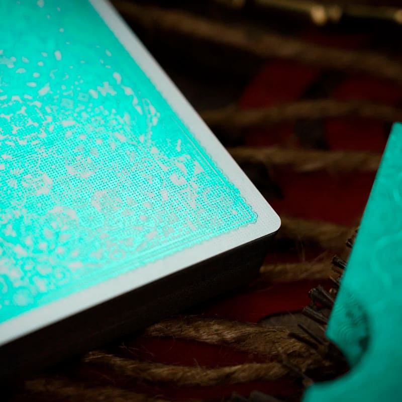 Baralho Edição Limitada Four Seasons Leather Box 1 Unidade - Azul - Mercado de Luxo - O Maior E-Commerce de Bens, Produtos e Serviços de Luxo do Brasil.