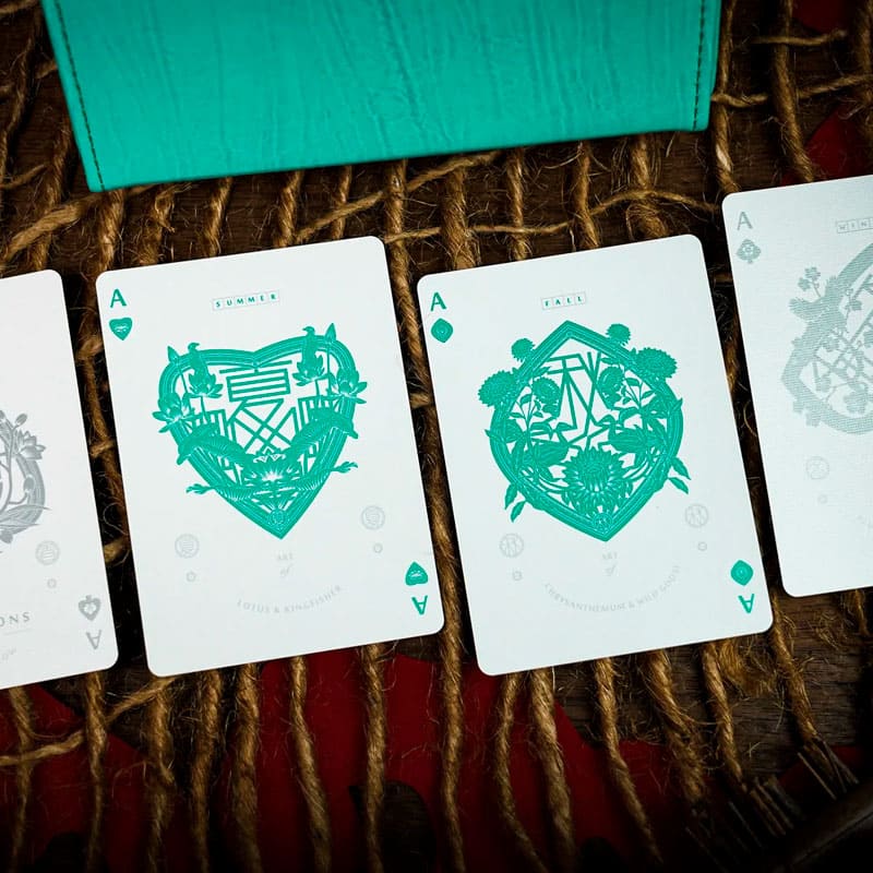 Baralho Edição Limitada Four Seasons Leather Box 1 Unidade - Azul - Mercado de Luxo - O Maior E-Commerce de Bens, Produtos e Serviços de Luxo do Brasil.