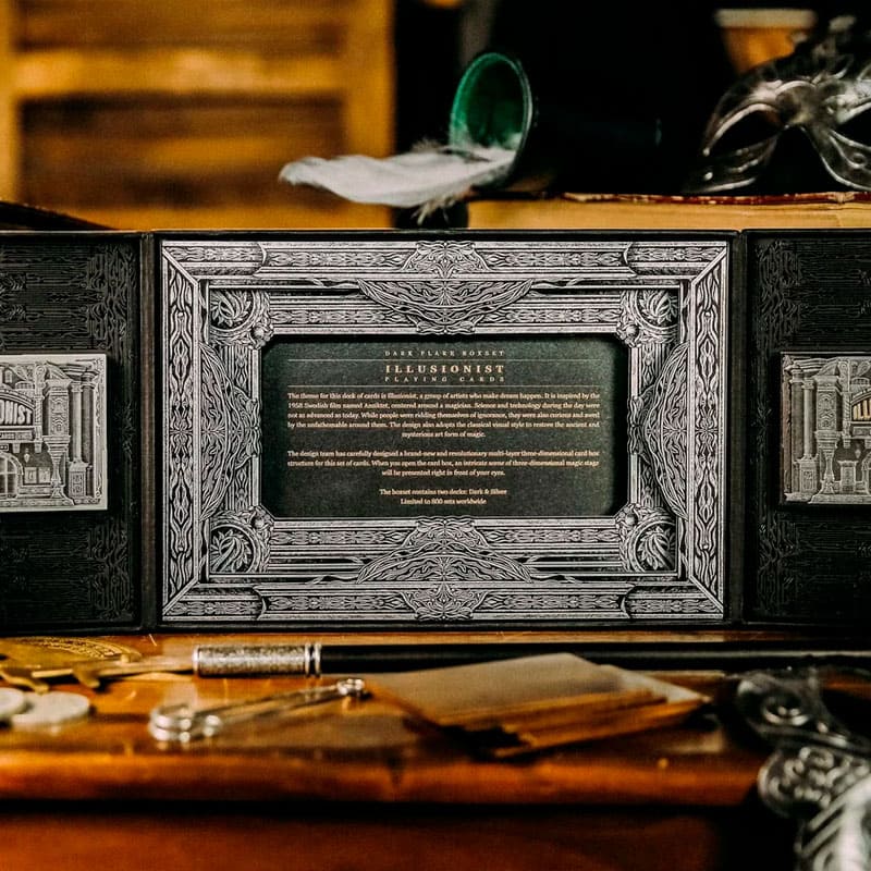Baralho Edição Limitada The Illusionist Black Gold 2 Unidades - Preto e Prata - Mercado de Luxo - O Maior E-Commerce de Bens, Produtos e Serviços de Luxo do Brasil.