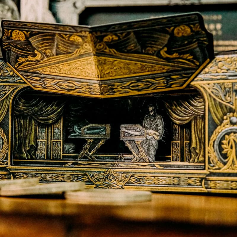 Baralho Edição Limitada The Illusionist Black Gold 2 Unidades - Preto e Prata - Mercado de Luxo - O Maior E-Commerce de Bens, Produtos e Serviços de Luxo do Brasil.