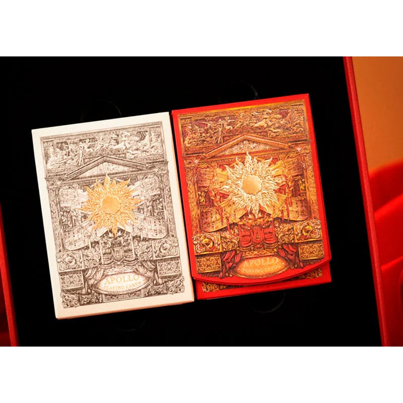 Baralho Edição Limitada Apollo Artist Box 2 Unidades - Vermelho e Dourado - Mercado de Luxo - O Maior E-Commerce de Bens, Produtos e Serviços de Luxo do Brasil.