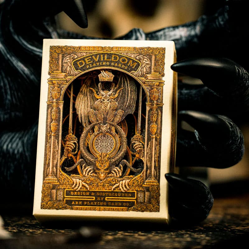 Baralho Edição Limitada Devildom Classic 2 Unidades - Colorido e Champanhe - Mercado de Luxo - O Maior E-Commerce de Bens, Produtos e Serviços de Luxo do Brasil.