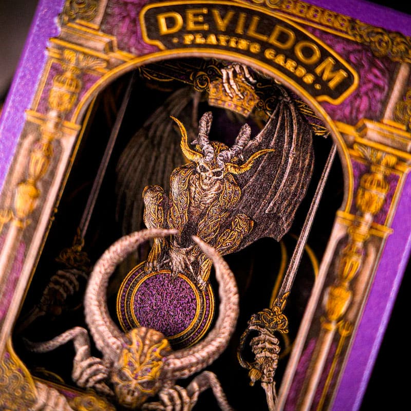 Baralho Edição Limitada Devildom Leather Box 1 Unidade - Violeta - Mercado de Luxo - O Maior E-Commerce de Bens, Produtos e Serviços de Luxo do Brasil.