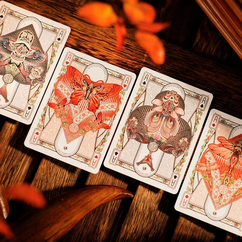 Baralho Edição Limitada Kite Standard 1 Unidade - Vermelho - Mercado de Luxo - O Maior E-Commerce de Bens, Produtos e Serviços de Luxo do Brasil.