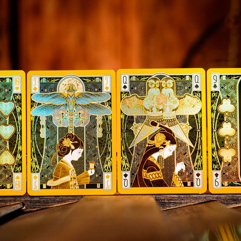 Baralho Edição Limitada Kite Collection Walnut Box 1 Unidade - Dourado - Mercado de Luxo - O Maior E-Commerce de Bens, Produtos e Serviços de Luxo do Brasil.