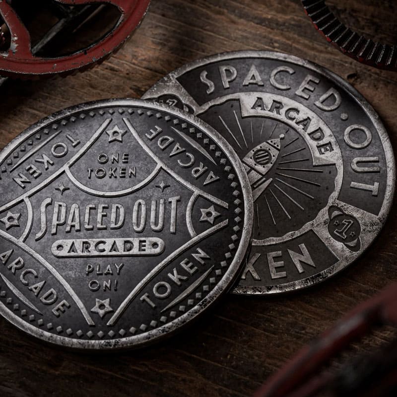 Jogo de Tabuleiro Box Two by Neil Patrick Harris - Mercado de Luxo - O Maior E-Commerce de Bens, Produtos e Serviços de Luxo do Brasil.