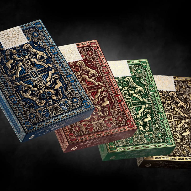 Baralho Harry Potter Collectors Edition Box 5 Unidades - Mercado de Luxo - O Maior E-Commerce de Bens, Produtos e Serviços de Luxo do Brasil.