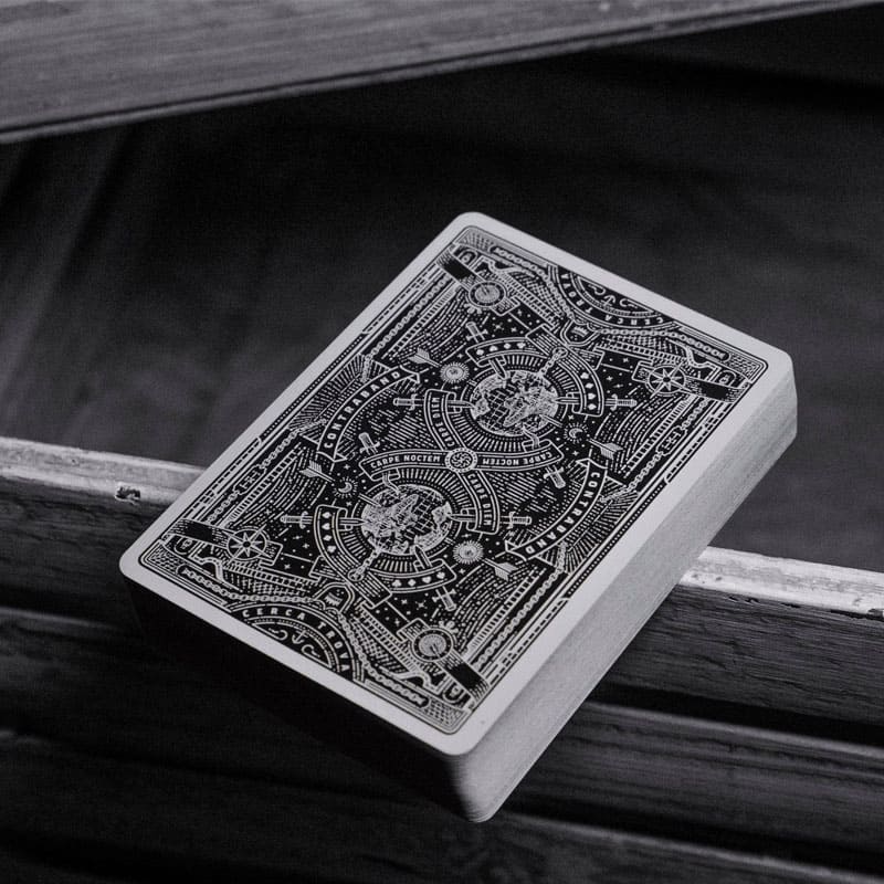 Baralho Contraband 3 Unidades - Mercado de Luxo - O Maior E-Commerce de Bens, Produtos e Serviços de Luxo do Brasil.