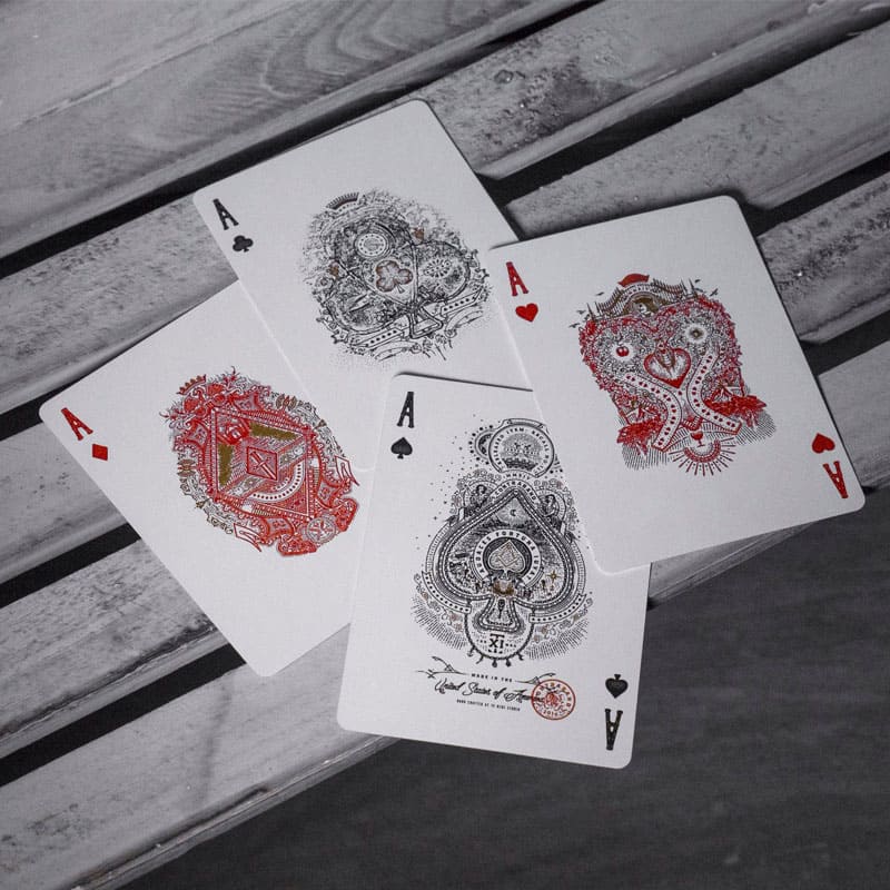 Baralho Contraband 3 Unidades - Mercado de Luxo - O Maior E-Commerce de Bens, Produtos e Serviços de Luxo do Brasil.