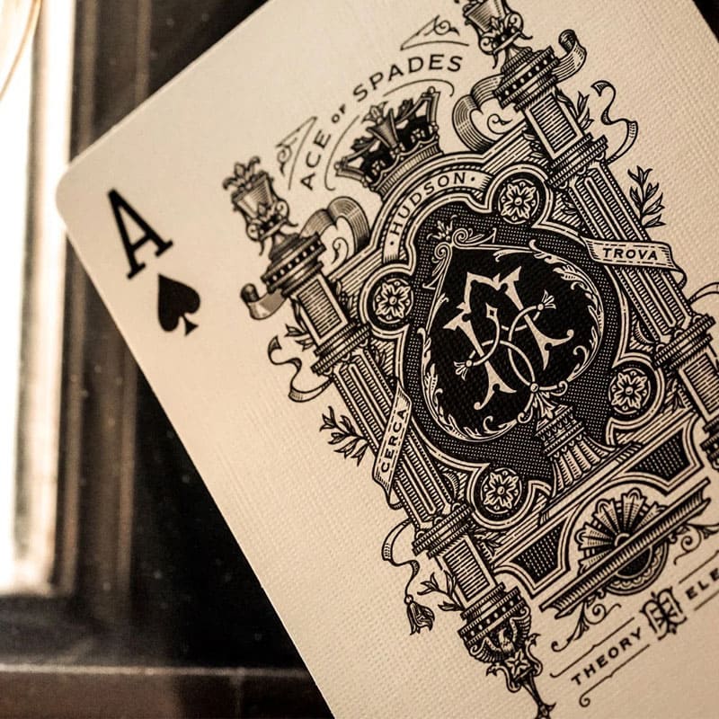 Baralho Hudson 3 Unidades - Mercado de Luxo - O Maior E-Commerce de Bens, Produtos e Serviços de Luxo do Brasil.