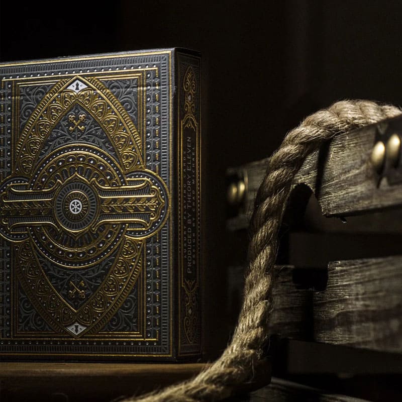 Baralho NoMad com Colaboração do The NoMad Hotel em New York City 4 Unidades - Mercado de Luxo - O Maior E-Commerce de Bens, Produtos e Serviços de Luxo do Brasil.