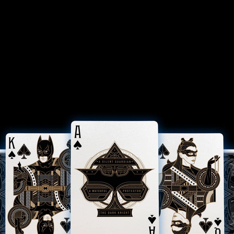 Baralho Batman The Dark Knight Trilogy 3 Unidades - Mercado de Luxo - O Maior E-Commerce de Bens, Produtos e Serviços de Luxo do Brasil.