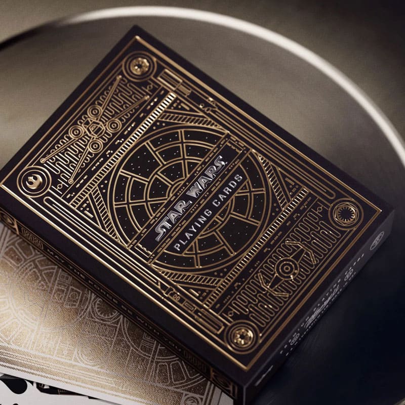 Baralho Star Wars Gold Edition 3 Unidades - Mercado de Luxo - O Maior E-Commerce de Bens, Produtos e Serviços de Luxo do Brasil.