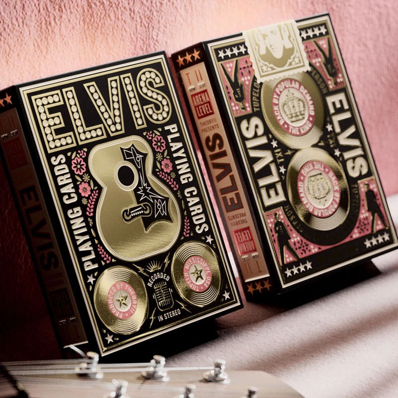Baralho Elvis Tribute to The King of Rock & Roll 3 Unidades - Mercado de Luxo - O Maior E-Commerce de Bens, Produtos e Serviços de Luxo do Brasil.